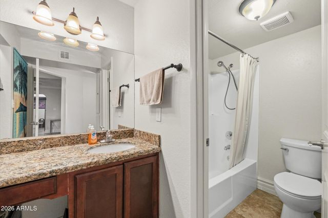 3825 E CAMELBACK Road 214, Phoenix, AZ 85018