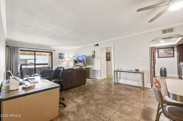 3825 E CAMELBACK Road 214, Phoenix, AZ 85018