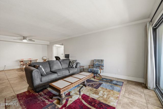 3825 E CAMELBACK Road 214, Phoenix, AZ 85018