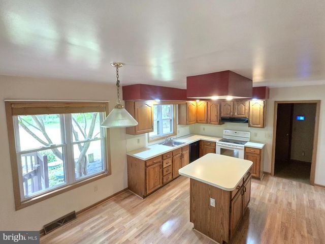 720 TOPTON RD, Kutztown, PA 19530