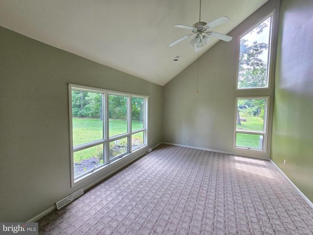 720 TOPTON RD, Kutztown, PA 19530