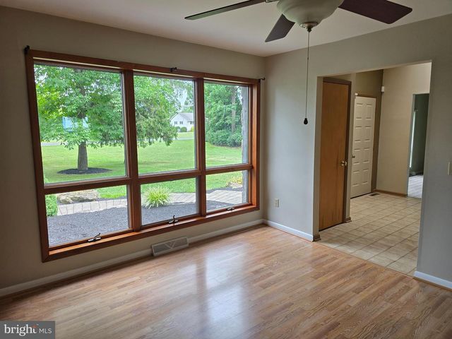 720 TOPTON RD, Kutztown, PA 19530