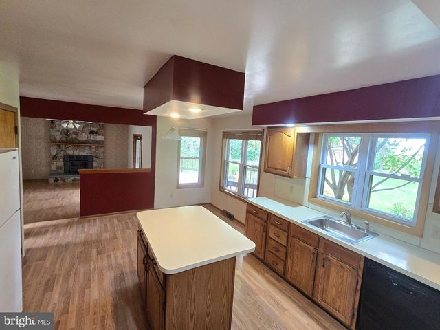 720 TOPTON RD, Kutztown, PA 19530