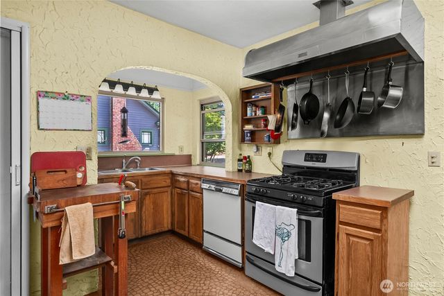 231 Central Street NE, Olympia, WA 98506