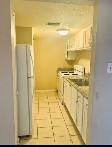 9506 Pagewood Lane 9506, Houston, TX 77063