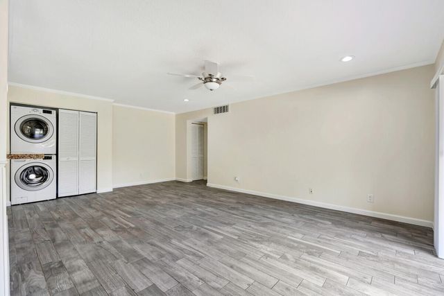 150 Pineview Road F3, Jupiter, FL 33469