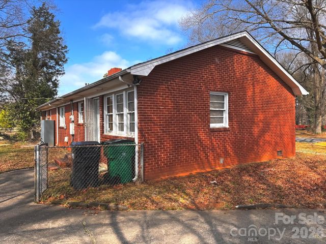 711 Yuma Street, Charlotte, NC 28213