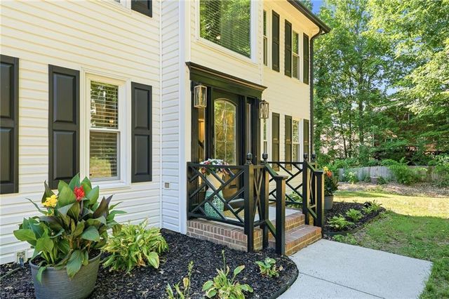 20 Downing Ridge Court, Greensboro, NC 27407