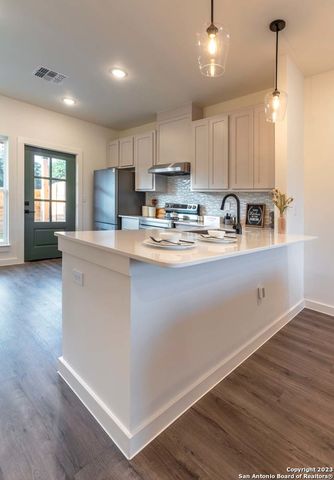 5927 Prue Rd Unit 302, San Antonio, TX 78240