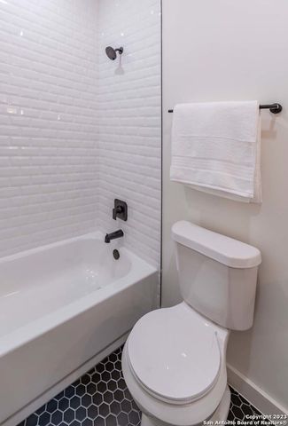 5927 Prue Rd Unit 302, San Antonio, TX 78240