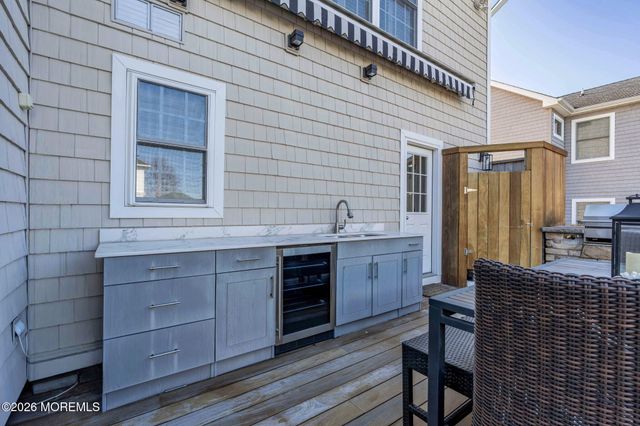 52 Navesink Drive, Monmouth Beach, NJ 07750