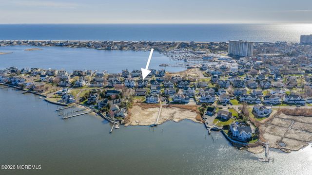 52 Navesink Drive, Monmouth Beach, NJ 07750