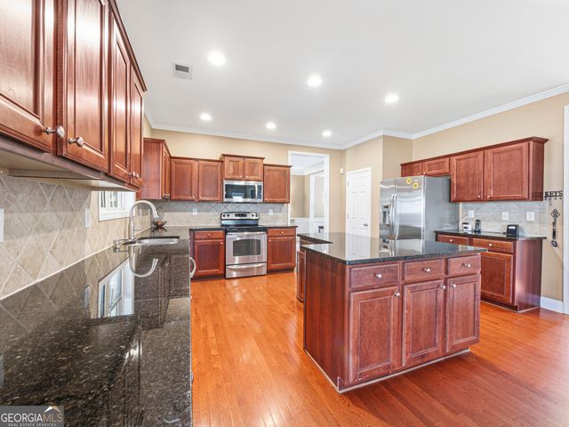 5727 Pleasant Woods Drive, Flowery Branch, GA 30542