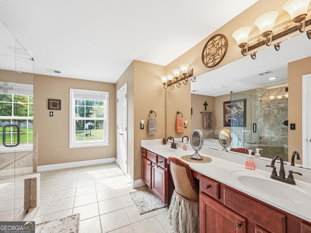 5727 Pleasant Woods Drive, Flowery Branch, GA 30542
