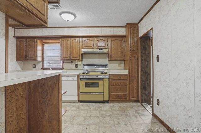 1231 S Gary Place, Tulsa, OK 74104