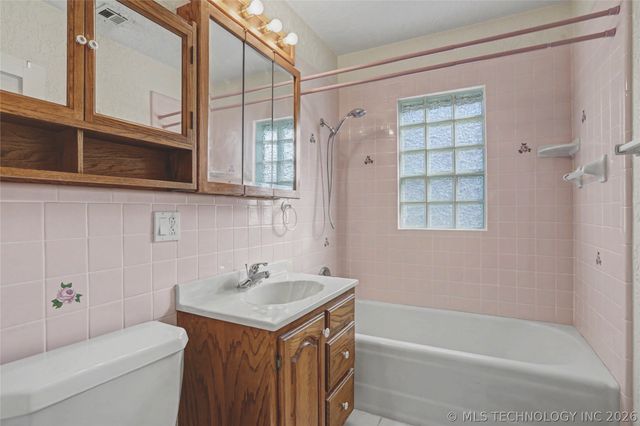 1231 S Gary Place, Tulsa, OK 74104