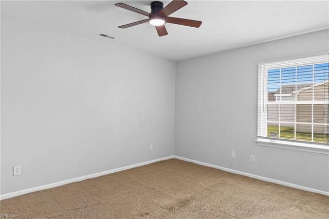 1005 Sean DR, Chesapeake, VA 23323