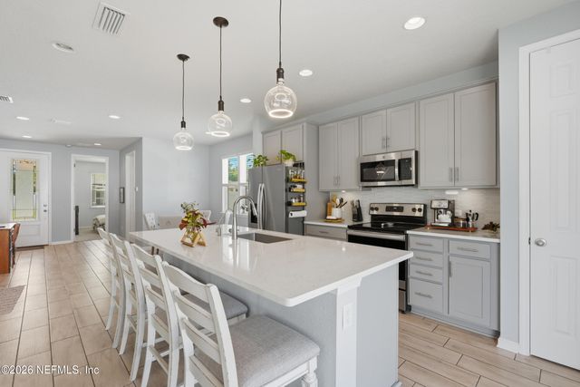 6377 BLAKELY Drive, Jacksonville, FL 32222