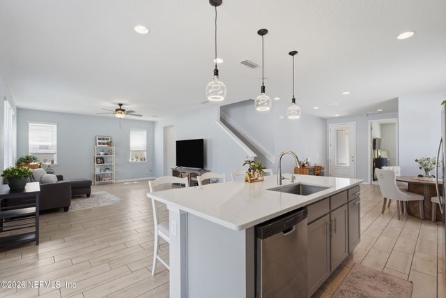 6377 BLAKELY Drive, Jacksonville, FL 32222