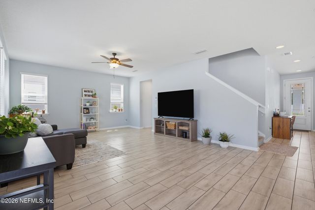 6377 BLAKELY Drive, Jacksonville, FL 32222