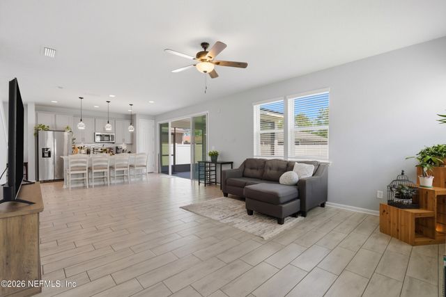 6377 BLAKELY Drive, Jacksonville, FL 32222