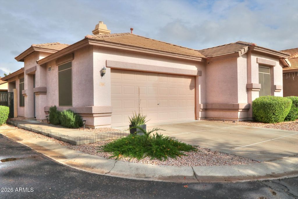 Image 1 of property listing at 1916 E HAWKEN Place, Chandler, AZ 85286