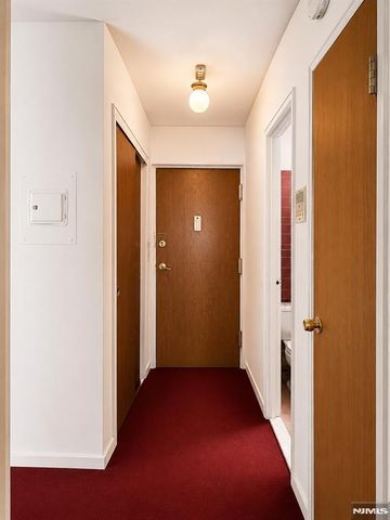 245 Anderson Street 4C, Hackensack, NJ 07601