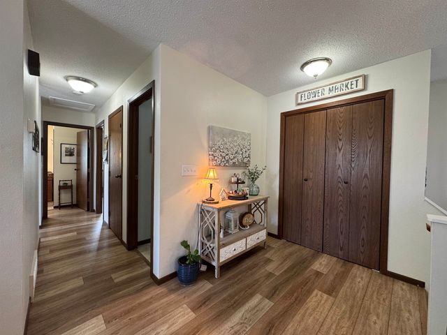 1417 Sunset Blvd, Minot, ND 58703