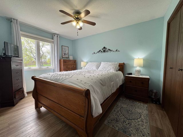 1417 Sunset Blvd, Minot, ND 58703