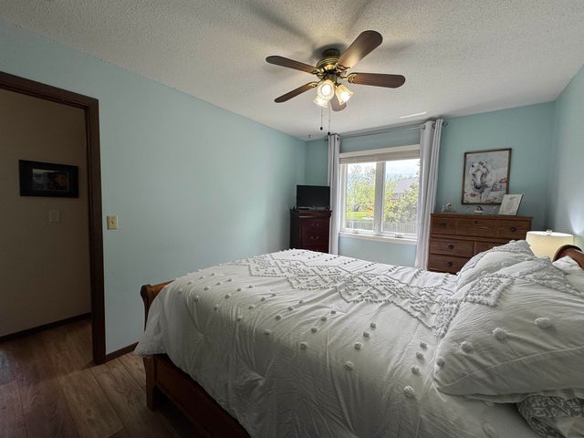 1417 Sunset Blvd, Minot, ND 58703