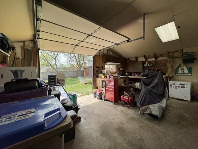 1417 Sunset Blvd, Minot, ND 58703
