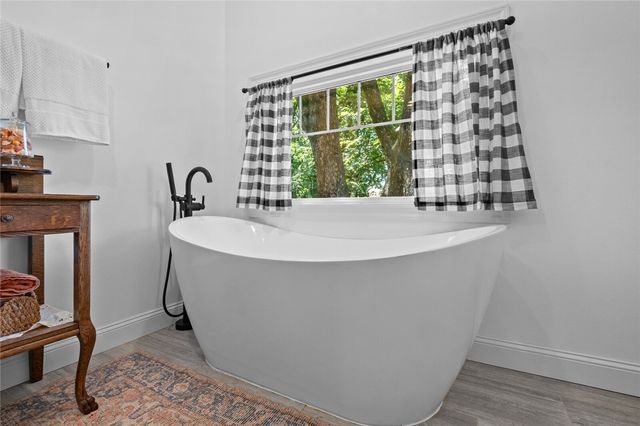 1330 S Curtis Avenue, Pea Ridge, AR 72751