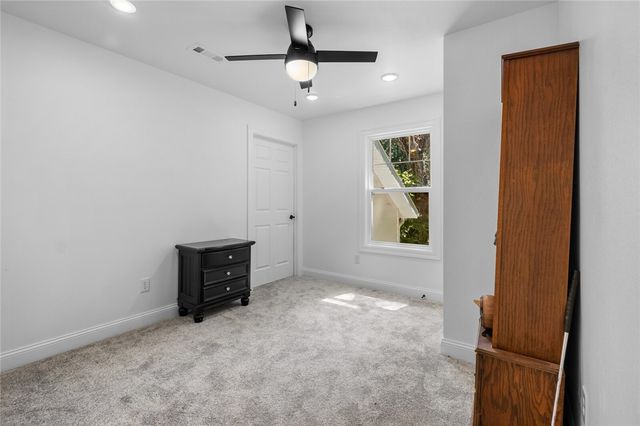 1330 S Curtis Avenue, Pea Ridge, AR 72751