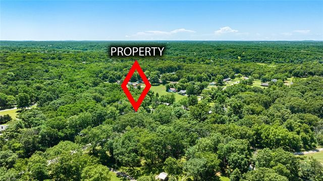 1330 S Curtis Avenue, Pea Ridge, AR 72751