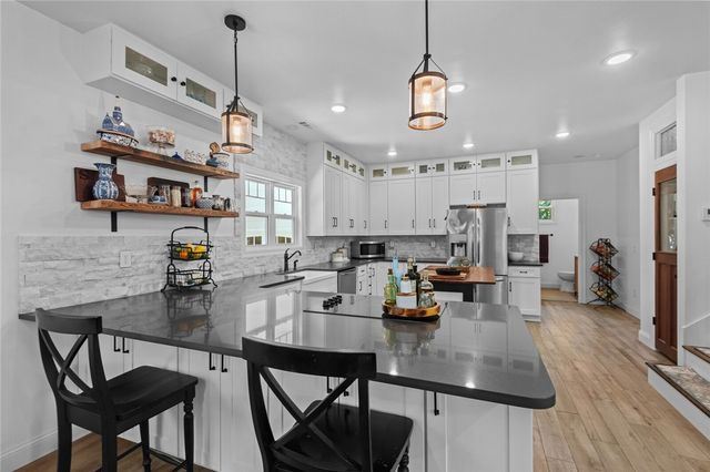 1330 S Curtis Avenue, Pea Ridge, AR 72751