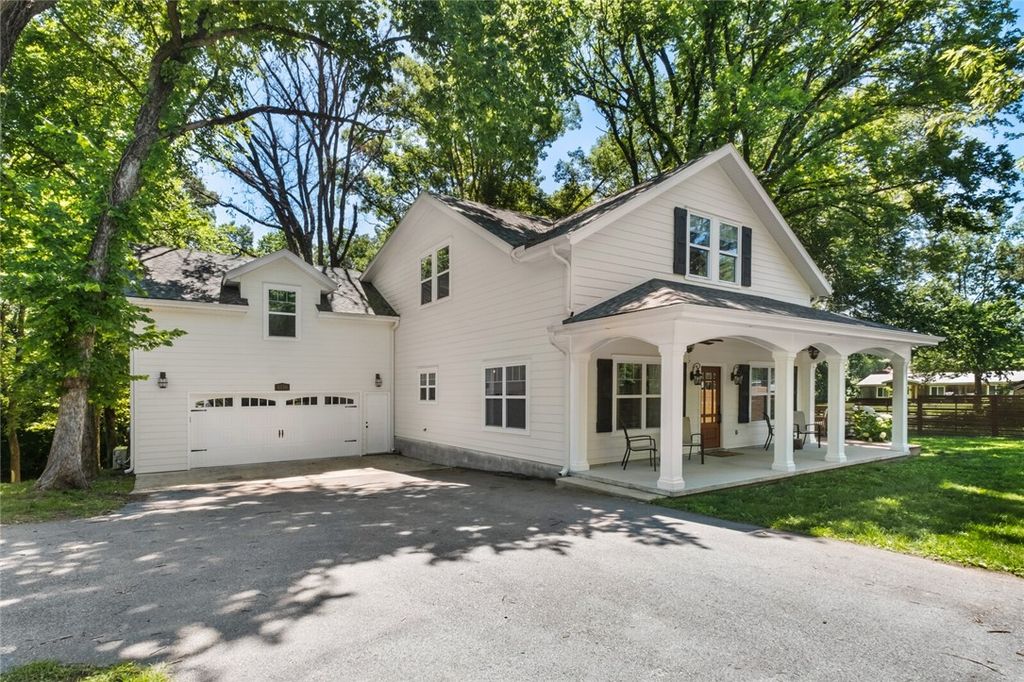 1330 S Curtis Avenue, Pea Ridge, AR 72751