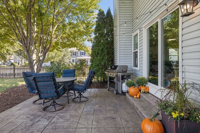 2224 Beaumont Court, Aurora, IL 60502
