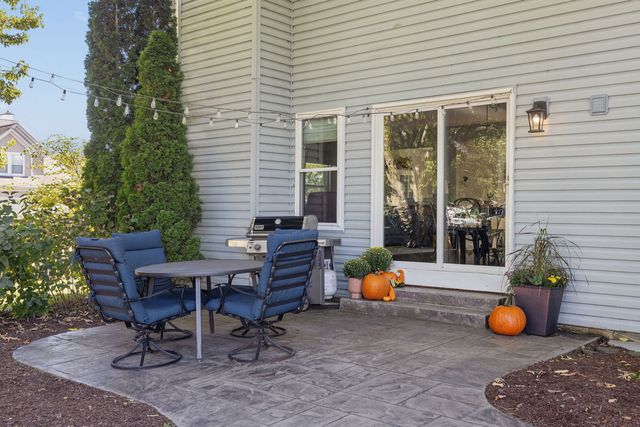 2224 Beaumont Court, Aurora, IL 60502