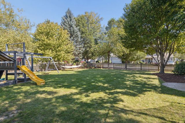 2224 Beaumont Court, Aurora, IL 60502