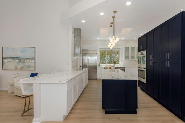 622 E Enclave Cir E, Pembroke Pines, FL 33027