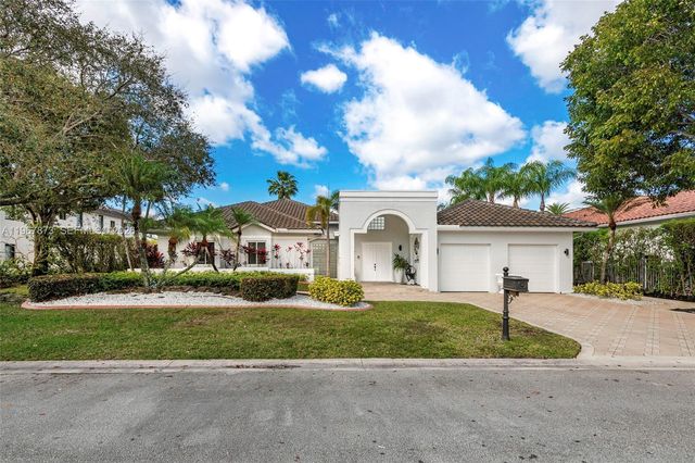 622 E Enclave Cir E, Pembroke Pines, FL 33027