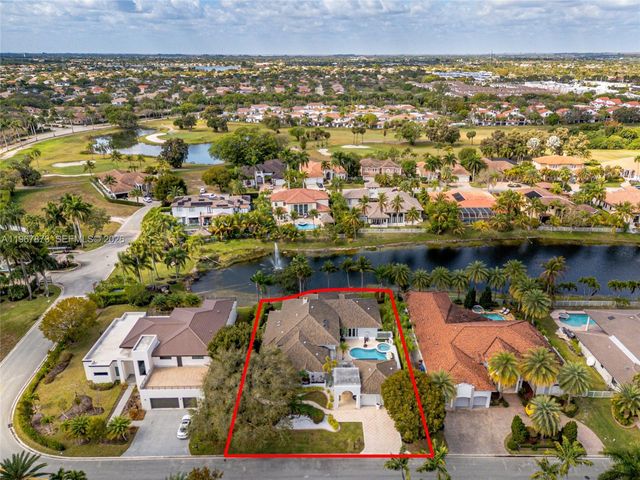 622 E Enclave Cir E, Pembroke Pines, FL 33027