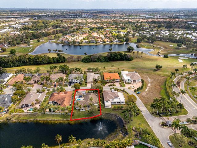 622 E Enclave Cir E, Pembroke Pines, FL 33027