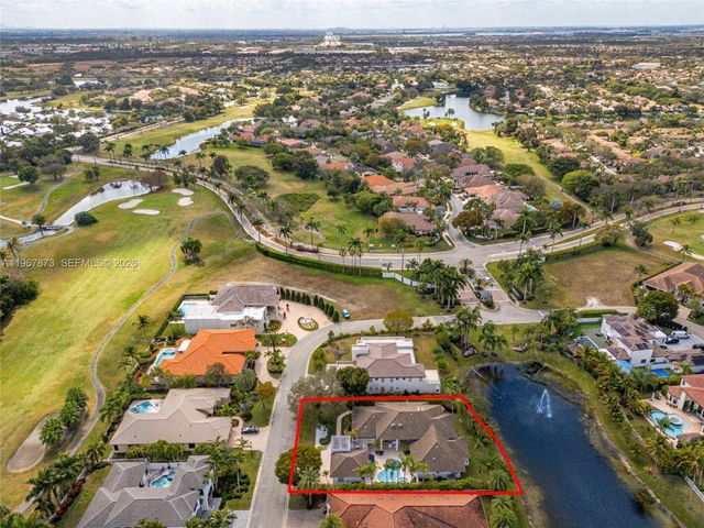 622 E Enclave Cir E, Pembroke Pines, FL 33027