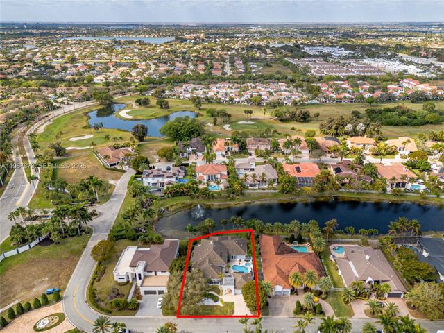622 E Enclave Cir E, Pembroke Pines, FL 33027