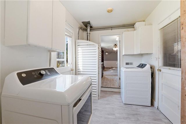 8600 Crystal Avenue, Kansas City, MO 64138