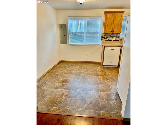 11111 Ne 48TH Cir, Vancouver, WA 98682