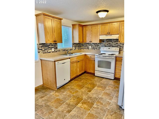 11111 Ne 48TH Cir, Vancouver, WA 98682