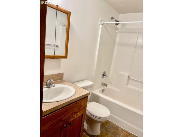 11111 Ne 48TH Cir, Vancouver, WA 98682