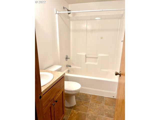 11111 Ne 48TH Cir, Vancouver, WA 98682
